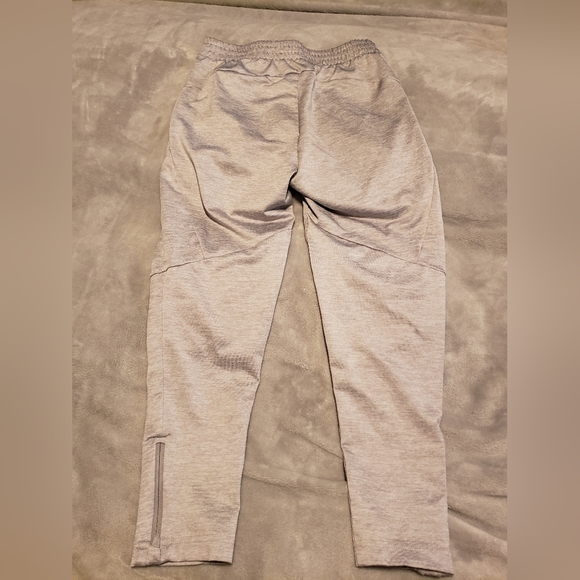 Boy's joggers size 8 - Picture 2 of 3